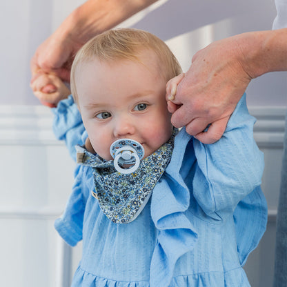 BIBS x LIBERTY Bandana Bib - Chamomile Lawn Violet Sky